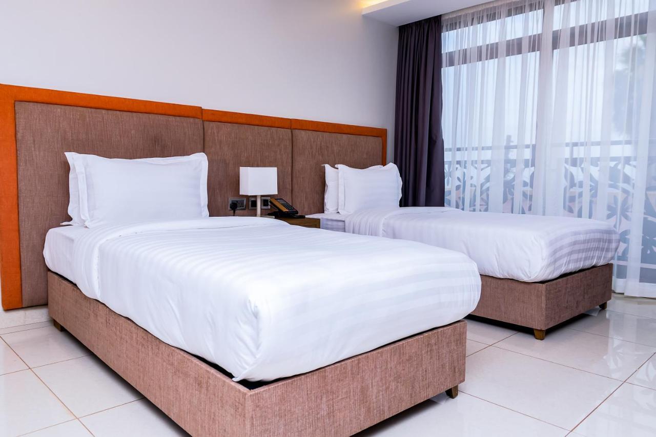 Canary Hotel Kampala Exterior photo